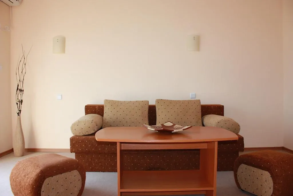 Hotel Milan Πριμόρσκο