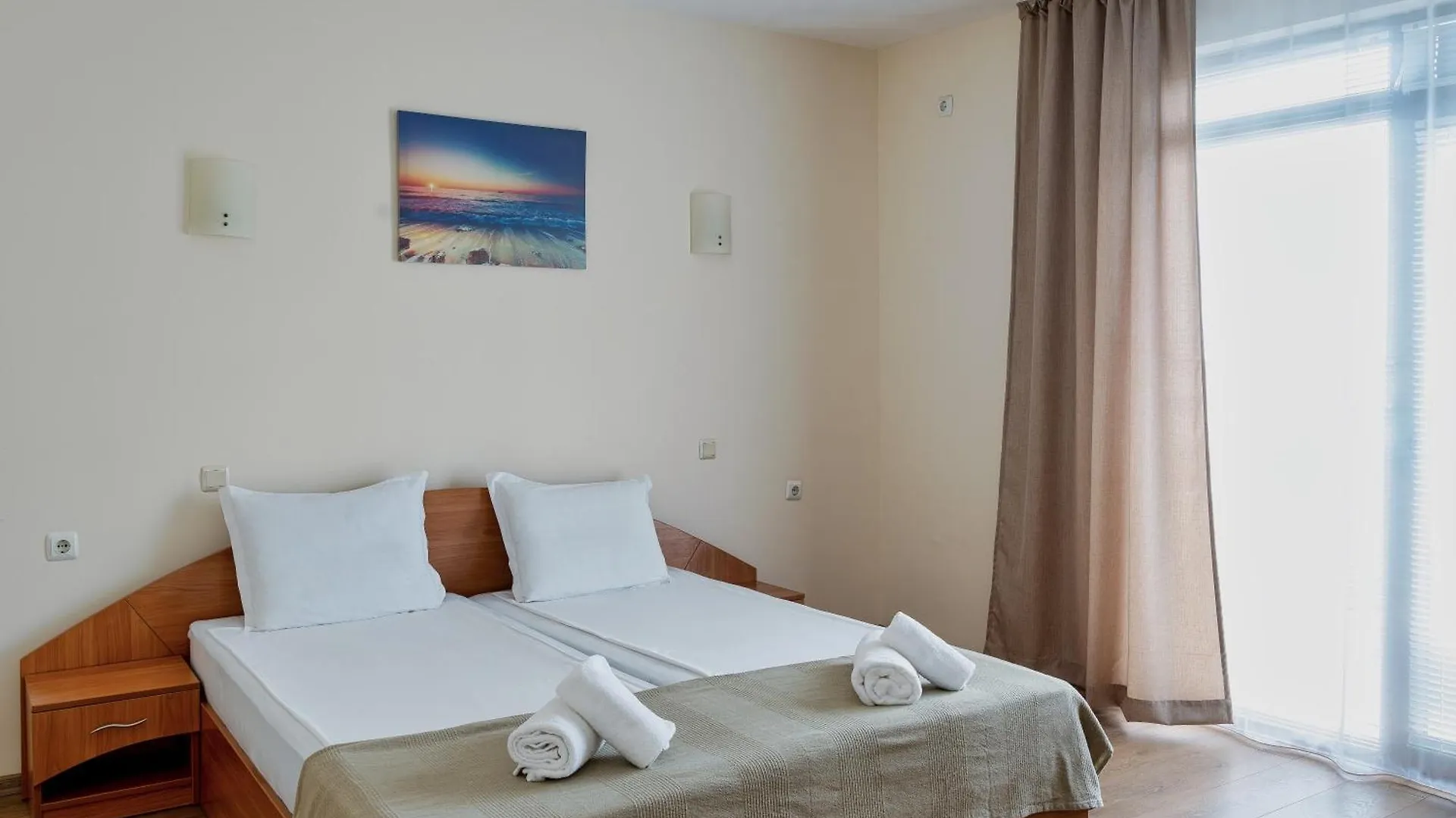 **  Hotel Milan Primorsko Bulgaria